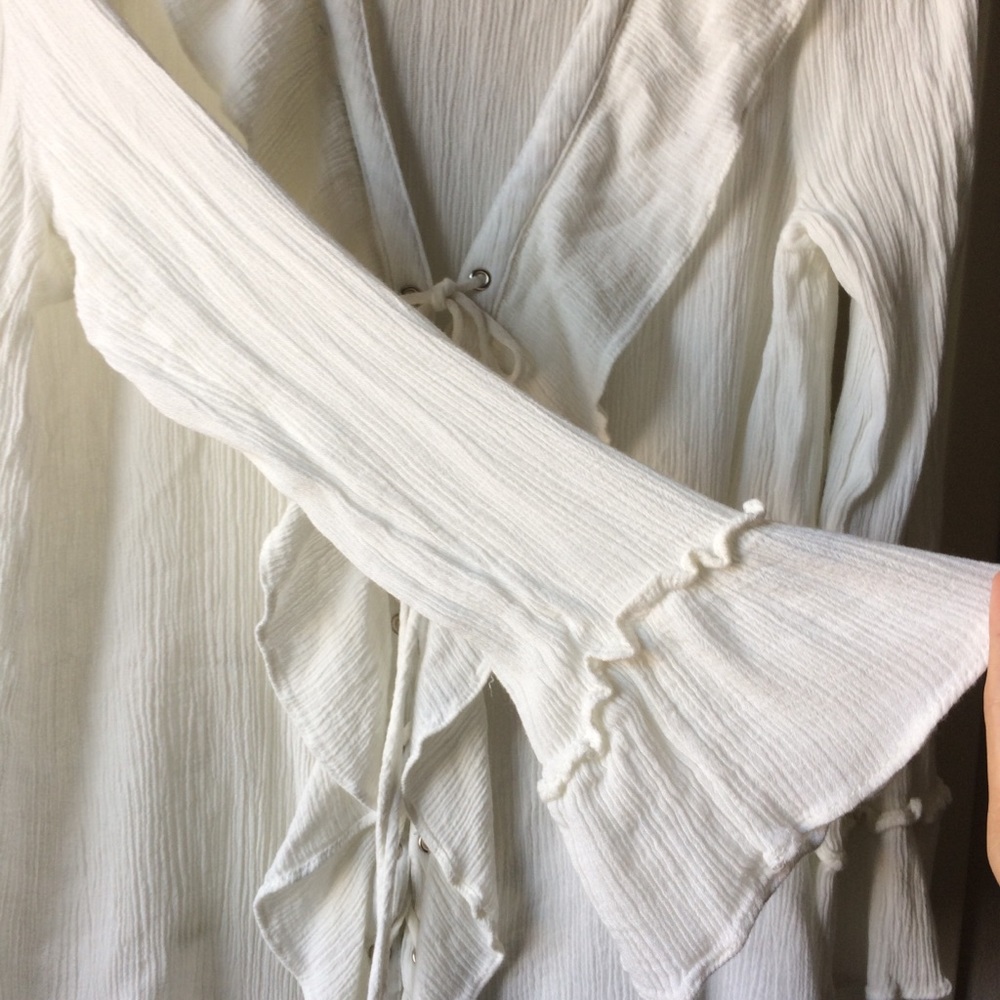 ⭐️entro White Boho Lace Up Blouse - Picture 6 of 8